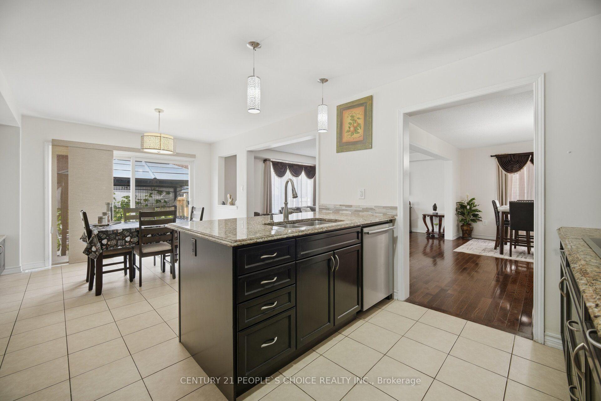 Photo 11 of 96 Enford Crescent, Brampton, Northwest Brampton — HOMEH