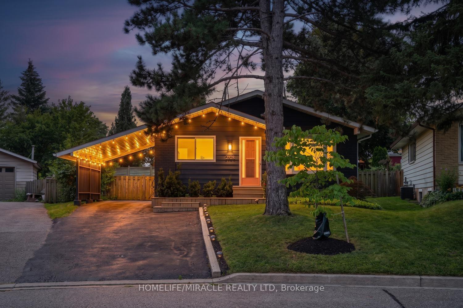 Photo 1 of 2108 Falmouth Terrace, Burlington, Brant Hills — HOMEH