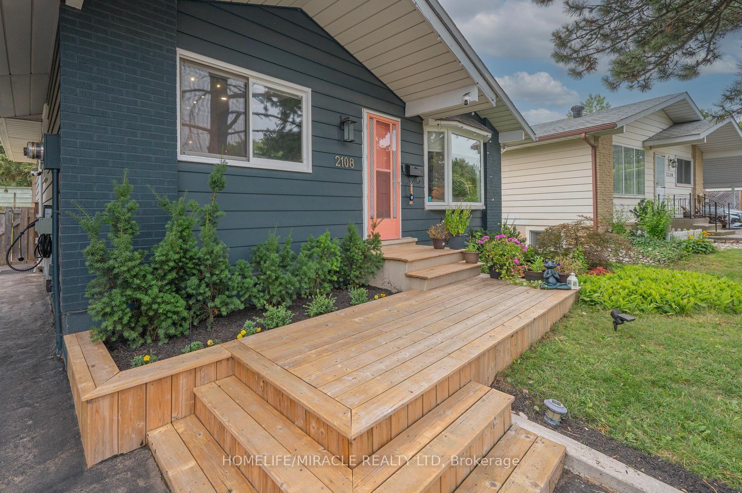 Photo 3 of 2108 Falmouth Terrace, Burlington, Brant Hills — HOMEH