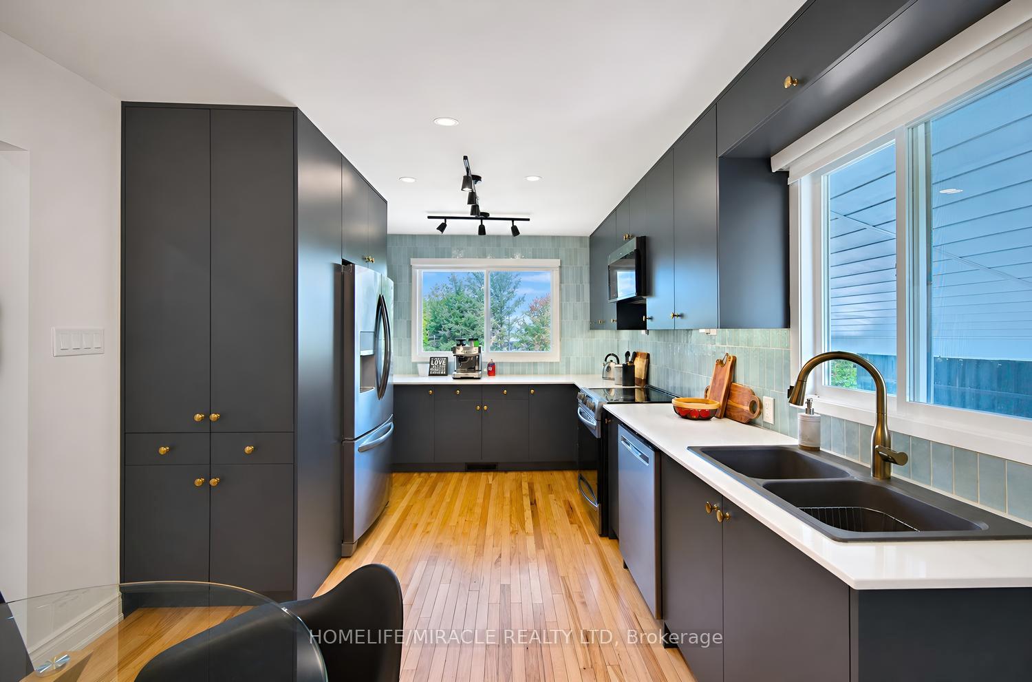 Photo 11 of 2108 Falmouth Terrace, Burlington, Brant Hills — HOMEH
