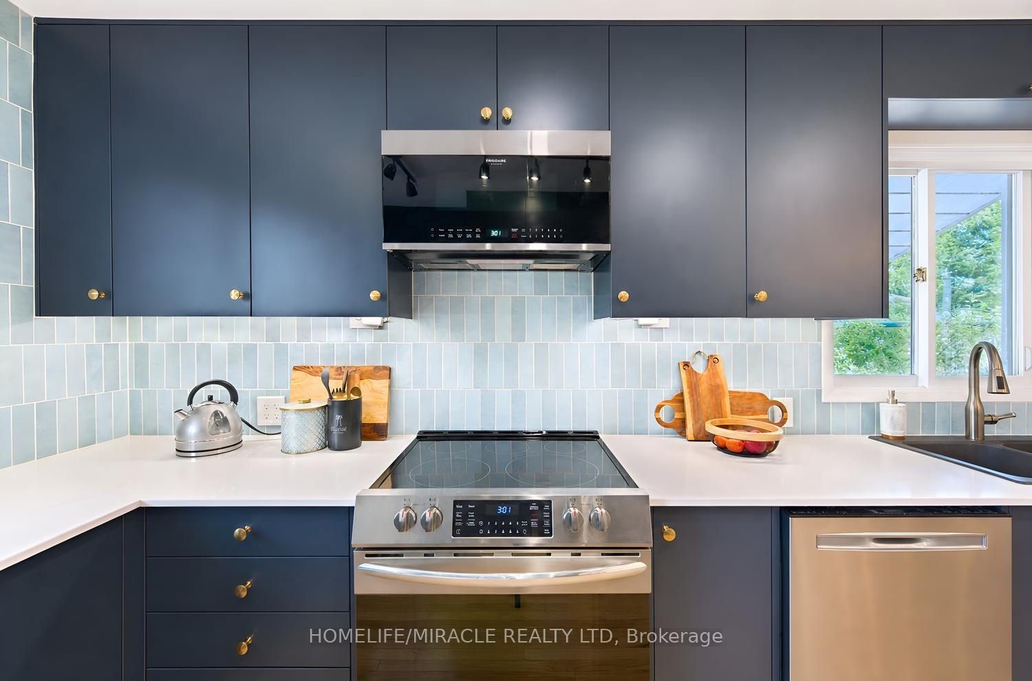 Photo 16 of 2108 Falmouth Terrace, Burlington, Brant Hills — HOMEH