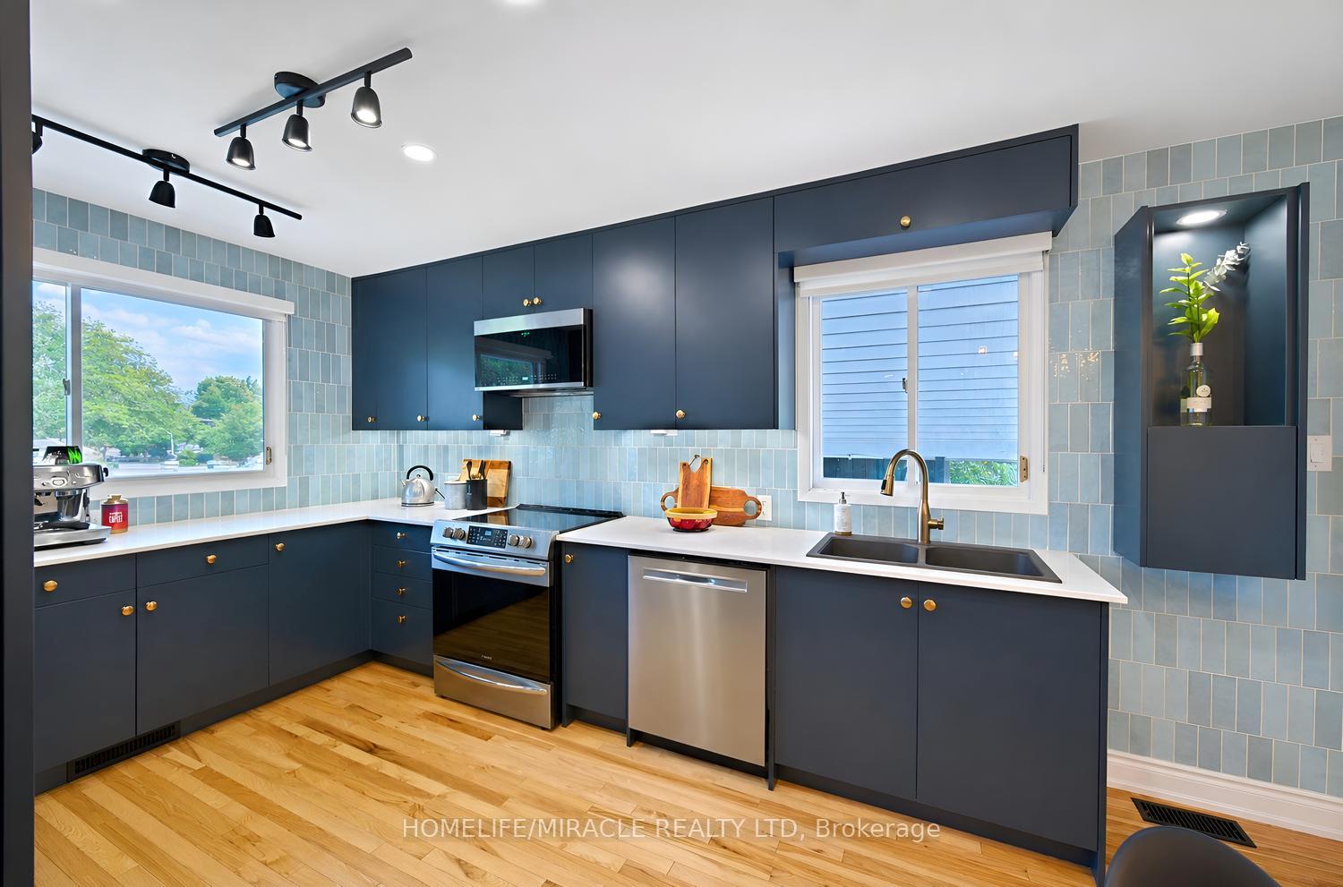 Photo 17 of 2108 Falmouth Terrace, Burlington, Brant Hills — HOMEH