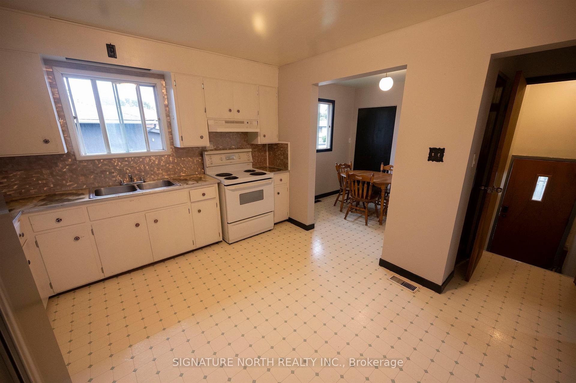 Photo 9 of 337 Otto Street, Thunder Bay, Shuniah — HOMEH