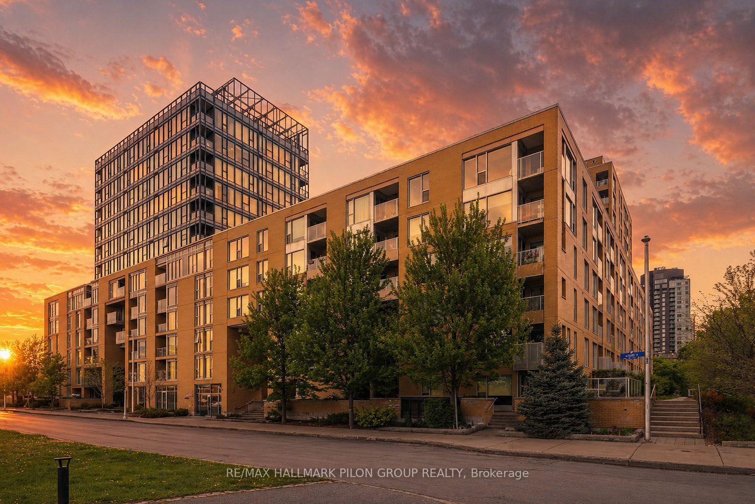 Front of Unit 905, 250 Lett Street