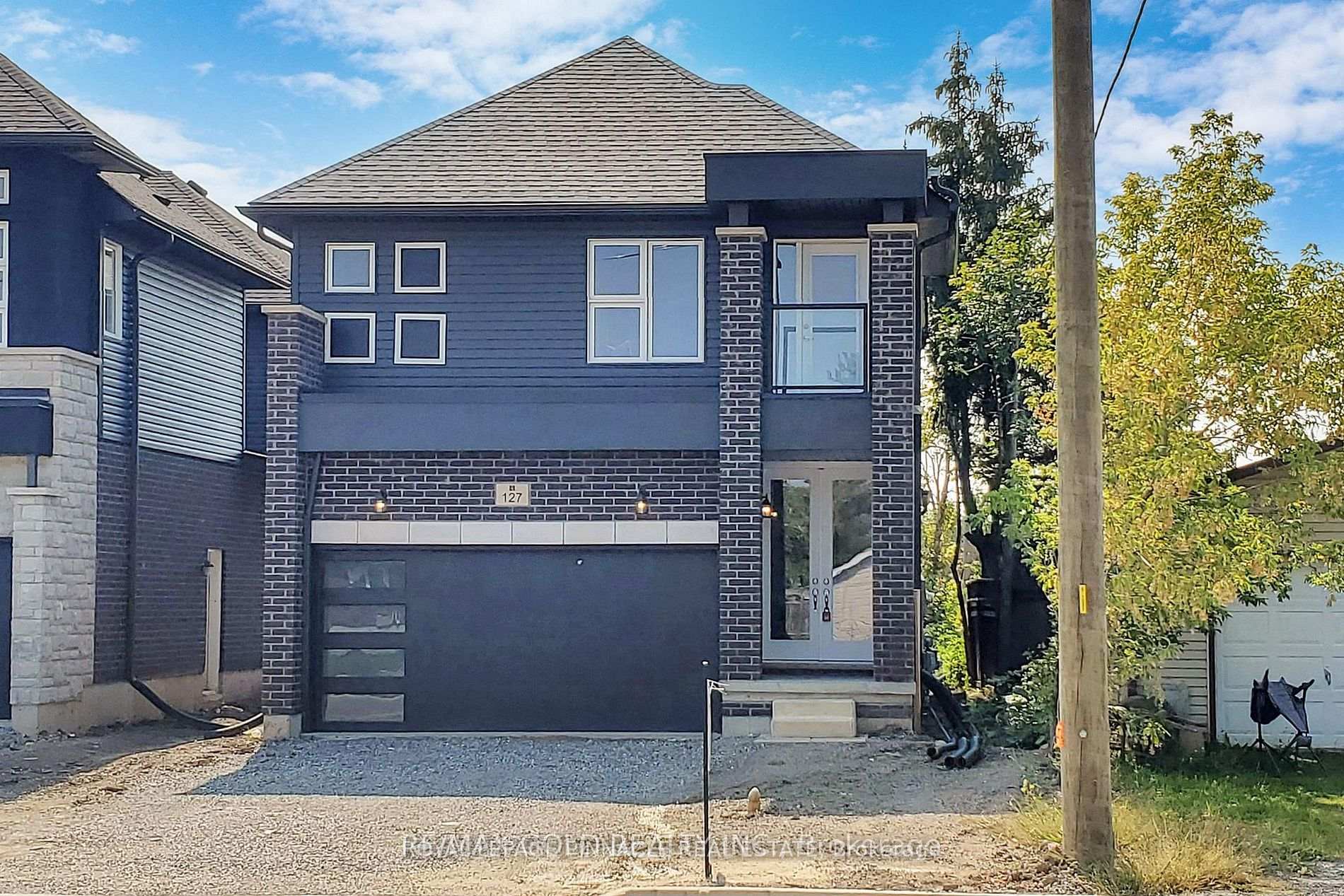 Photo 4 of 127 Laugher Avenue, Welland, Lincoln/Crowland — HOMEH