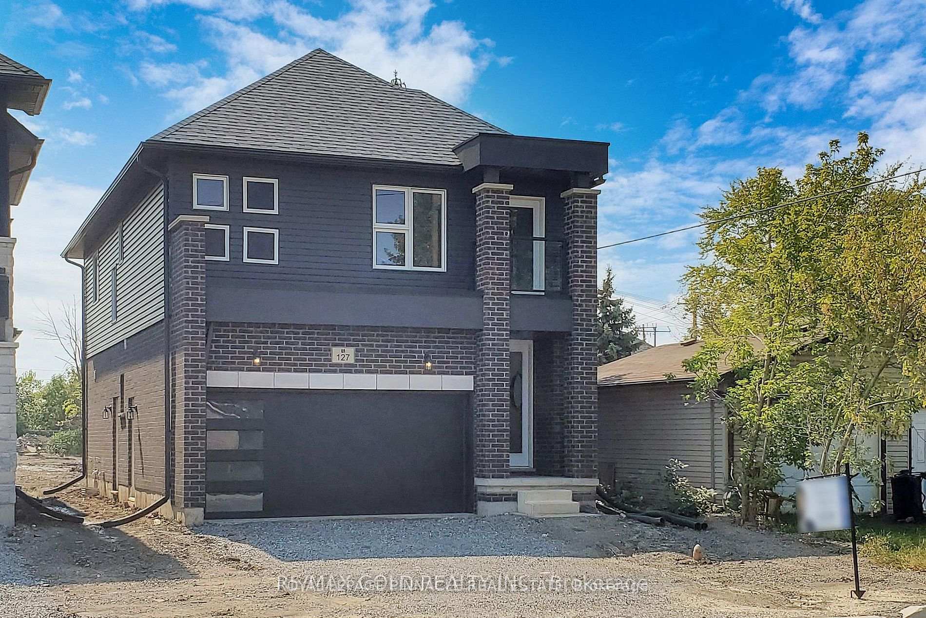 Photo 5 of 127 Laugher Avenue, Welland, Lincoln/Crowland — HOMEH