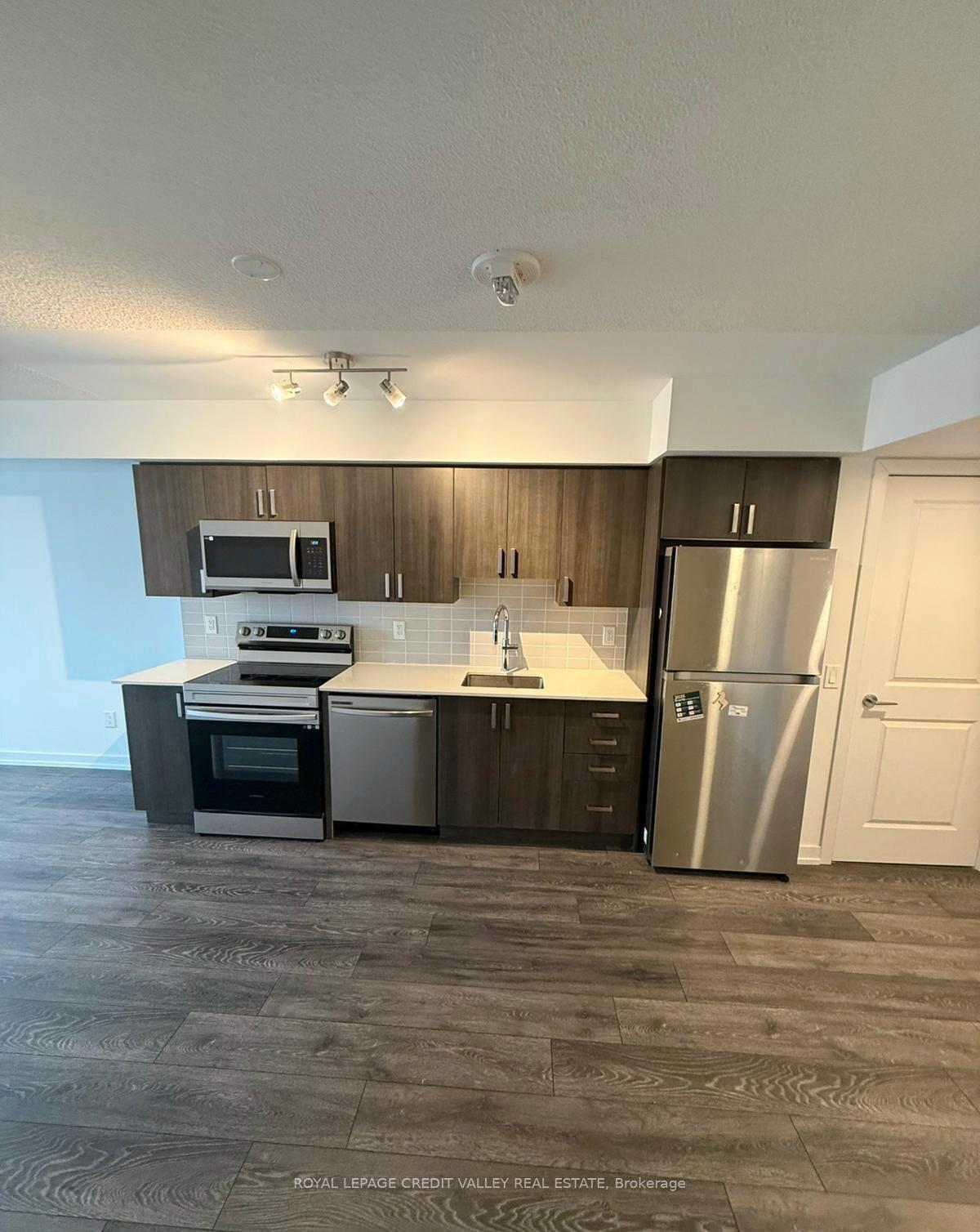 Photo 5 of Unit 2401, 1455 Celebration Drive, Pickering, Bay Ridges — HOMEH