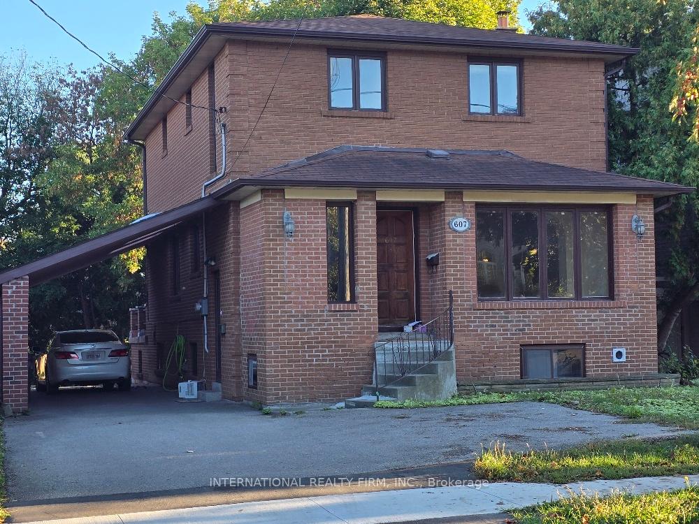Photo 1 of 607 Coldstream Avenue, Toronto, Englemount-Lawrence — HOMEH