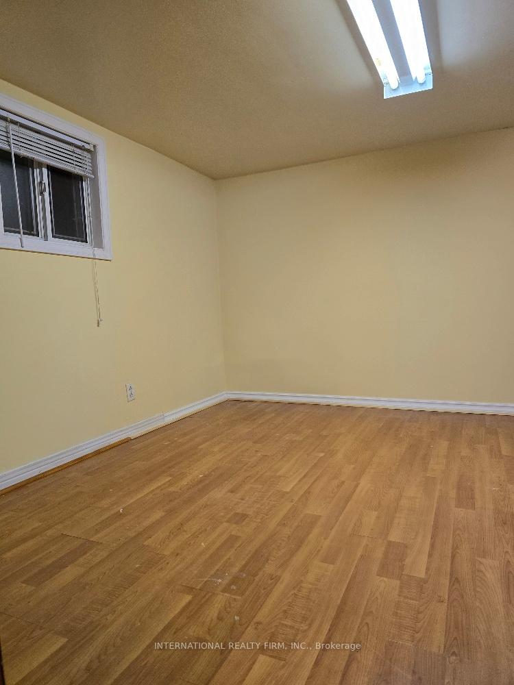 Photo 27 of 607 Coldstream Avenue, Toronto, Englemount-Lawrence — HOMEH