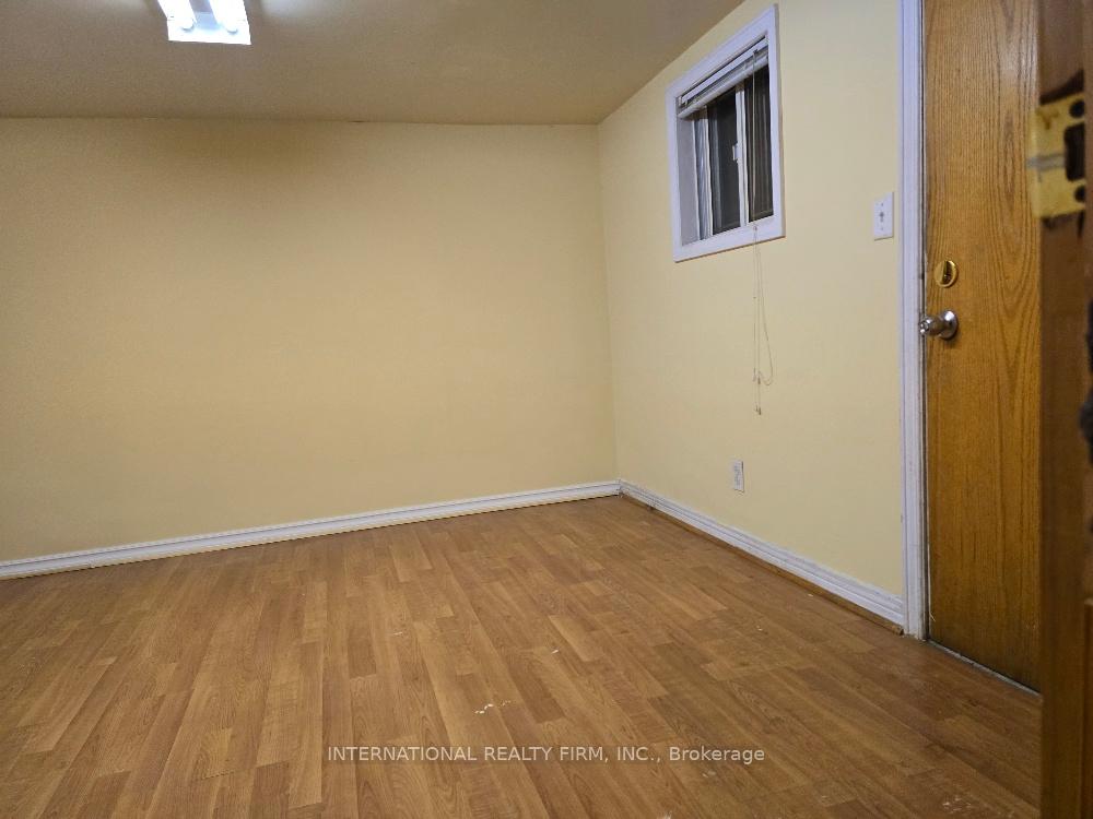 Photo 28 of 607 Coldstream Avenue, Toronto, Englemount-Lawrence — HOMEH