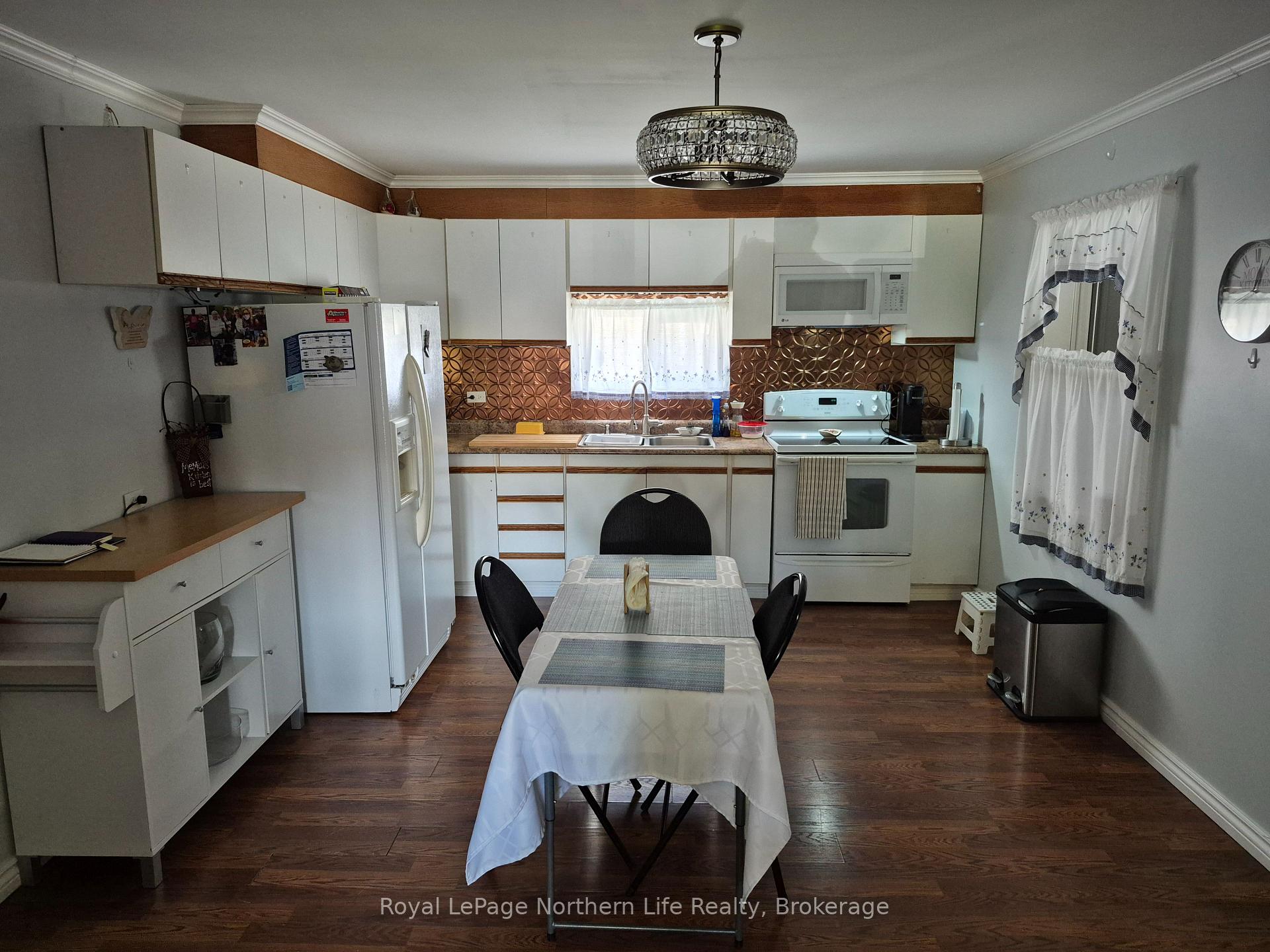 Photo 8 of 398 Mckenzie Street, Mattawa — HOMEH