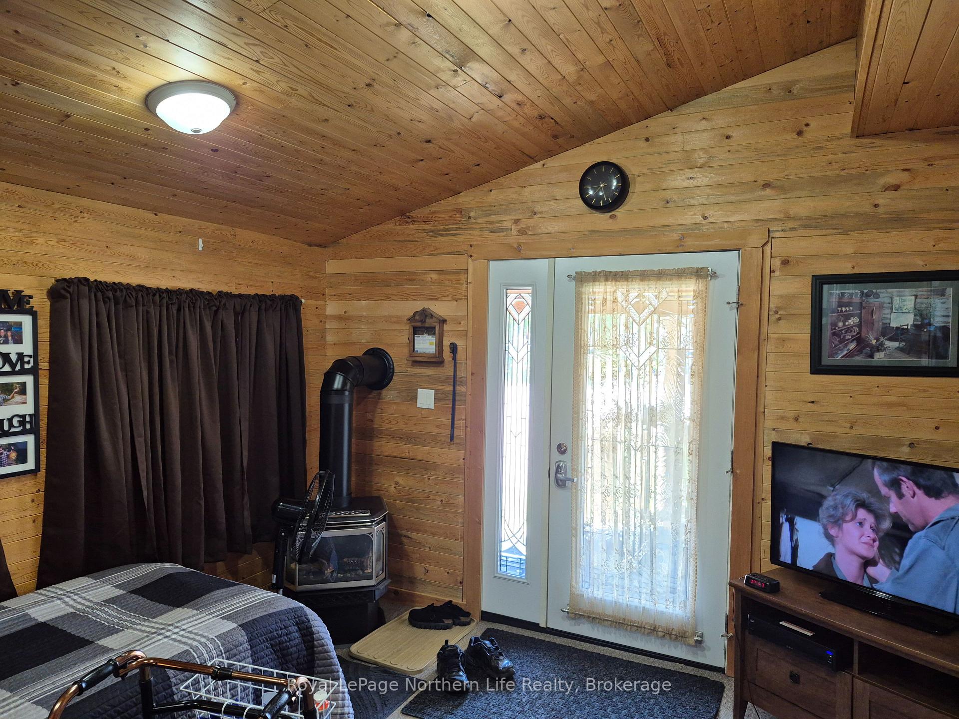 Photo 14 of 398 Mckenzie Street, Mattawa — HOMEH