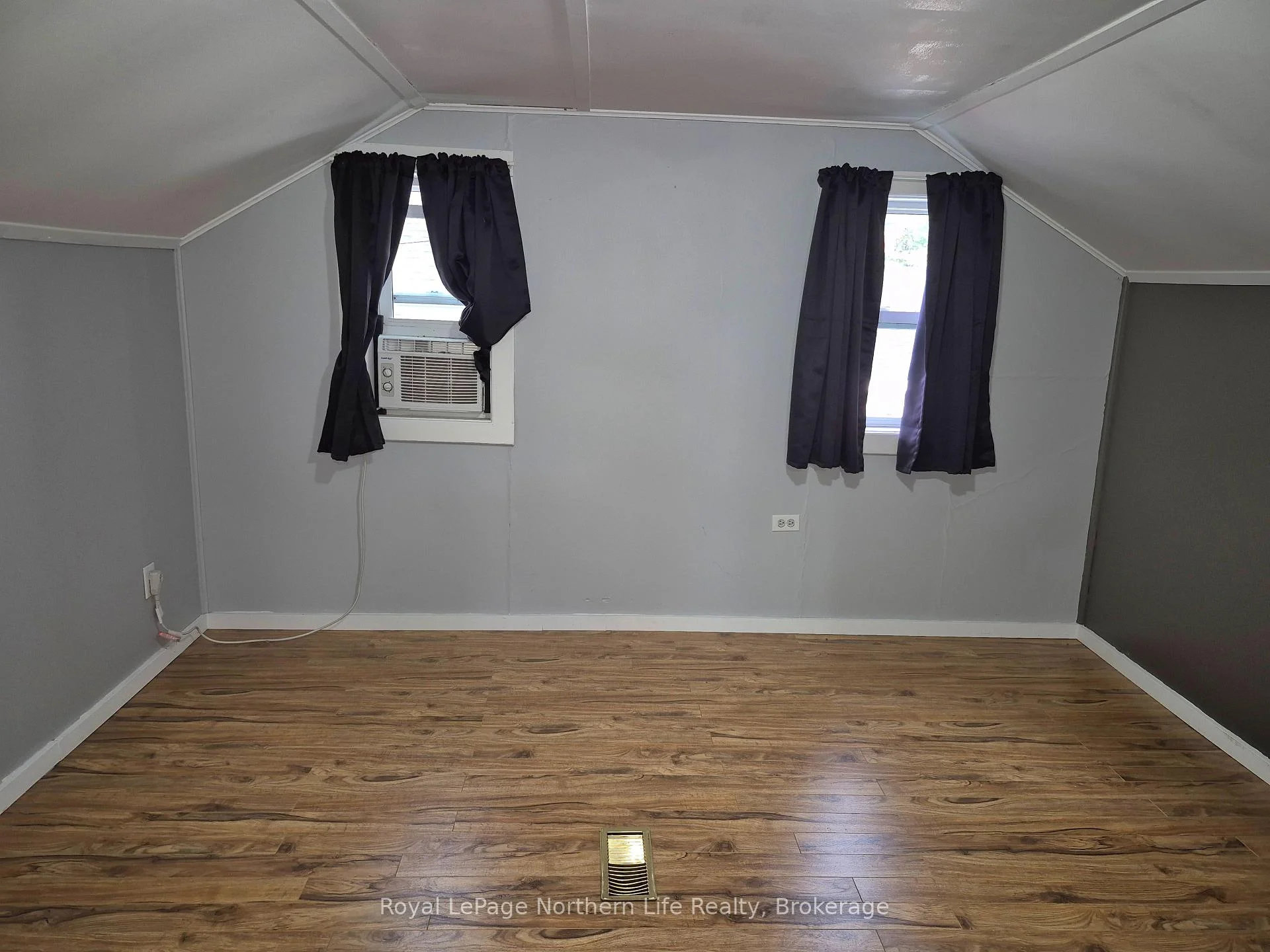 Photo 32 of 398 Mckenzie Street, Mattawa — HOMEH