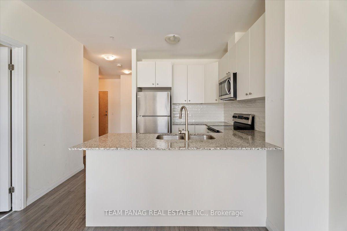 Photo 8 of Unit 801, 104 Garment Street, Kitchener, Cherry Hill — HOMEH