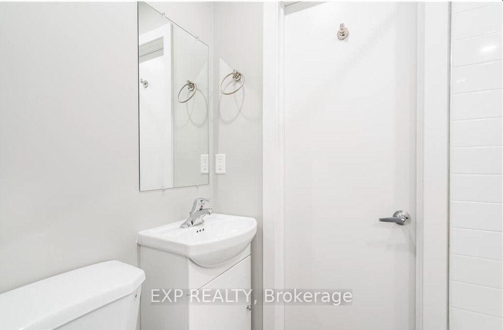Photo 4 of Unit 2, 104 Wellington Street N, Hamilton, Landsdale — HOMEH