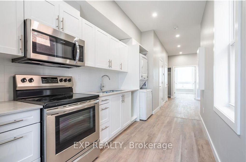 Photo 6 of Unit 2, 104 Wellington Street N, Hamilton, Landsdale — HOMEH