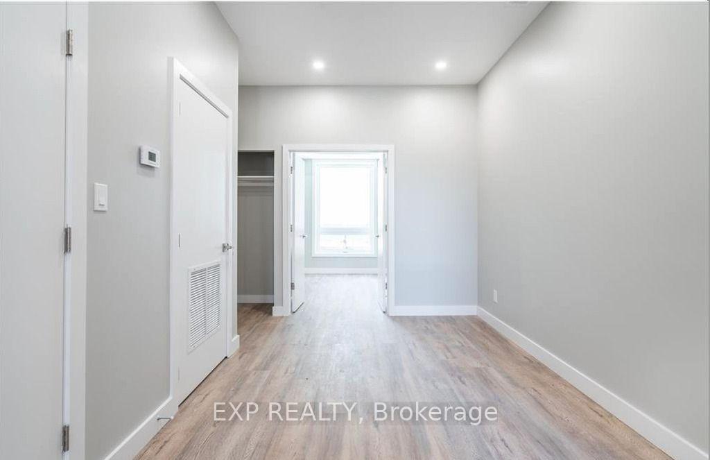 Photo 10 of Unit 2, 104 Wellington Street N, Hamilton, Landsdale — HOMEH