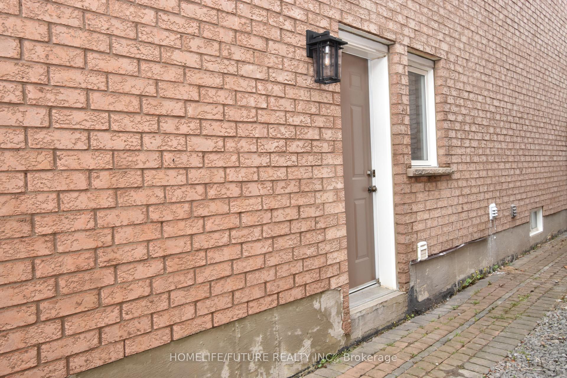 Photo 6 of 626 Highglen Avenue, Markham, Middlefield — HOMEH