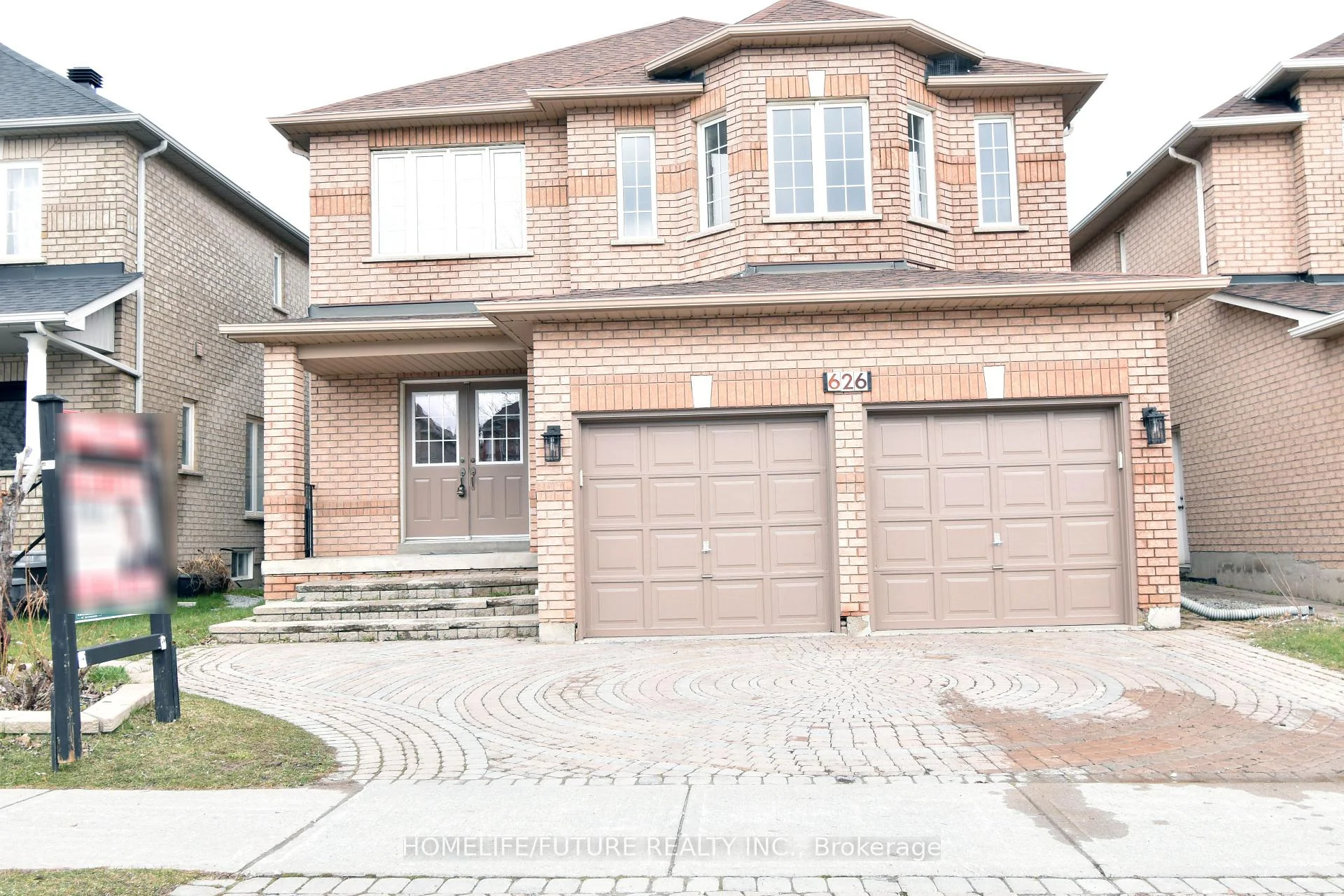 Photo 2 of 626 Highglen Avenue, Markham, Middlefield — HOMEH