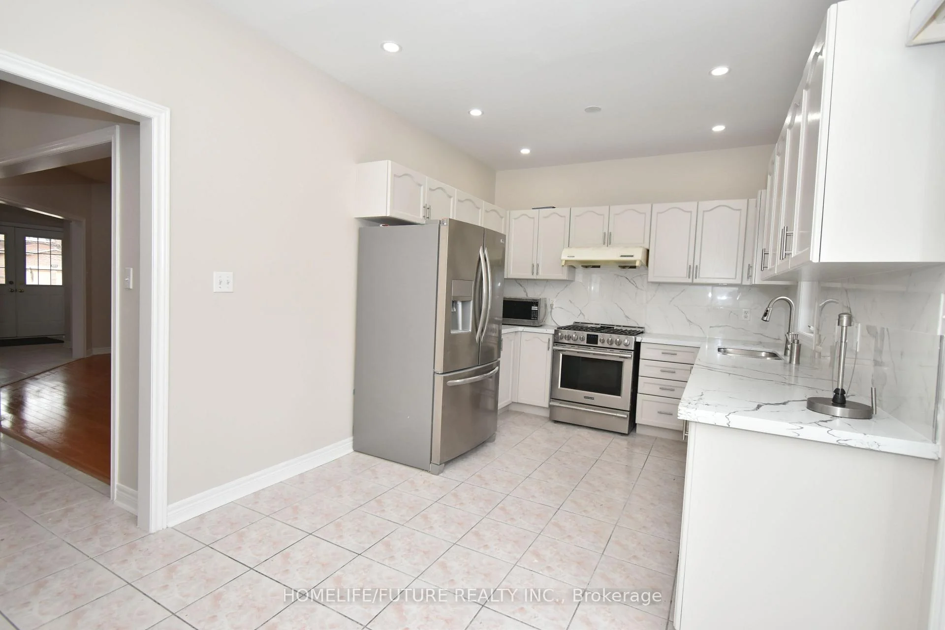 Photo 13 of 626 Highglen Avenue, Markham, Middlefield — HOMEH
