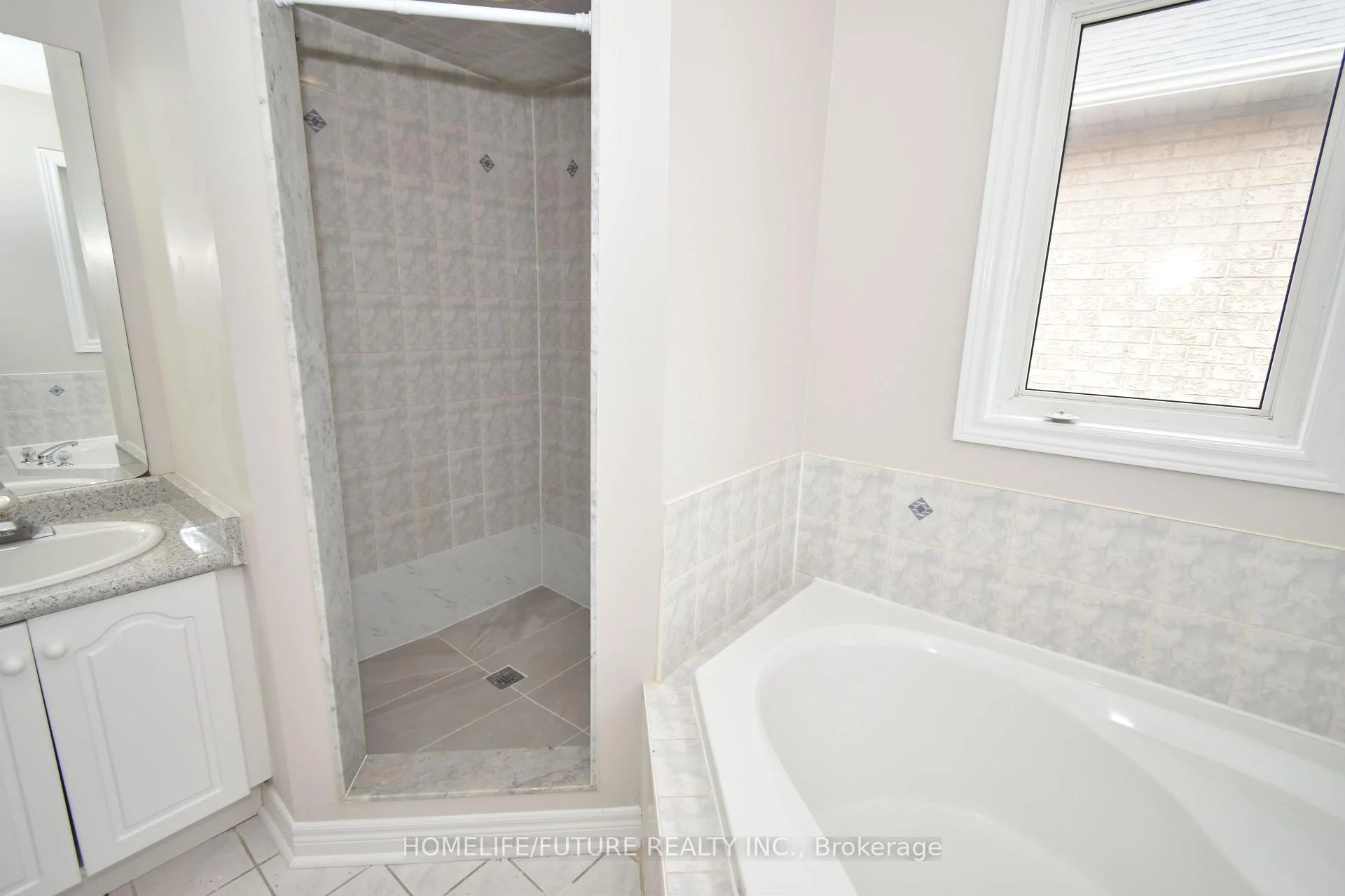 Photo 42 of 626 Highglen Avenue, Markham, Middlefield — HOMEH