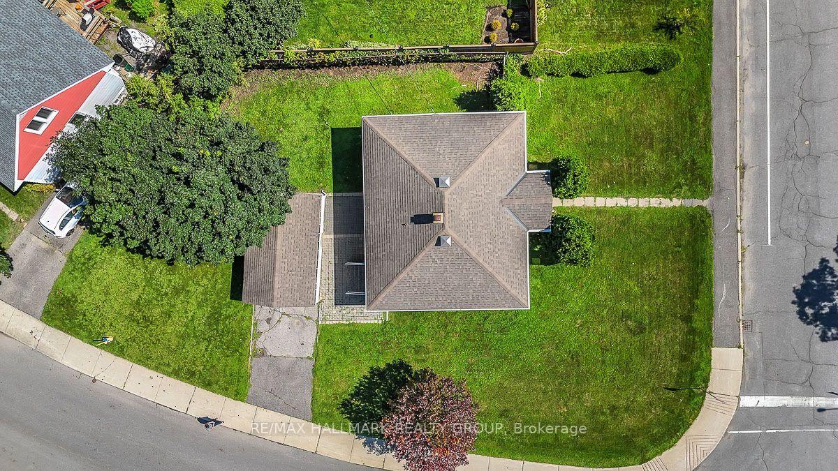 Photo 4 of 212 Anna Avenue, Ottawa, Carlington — HOMEH