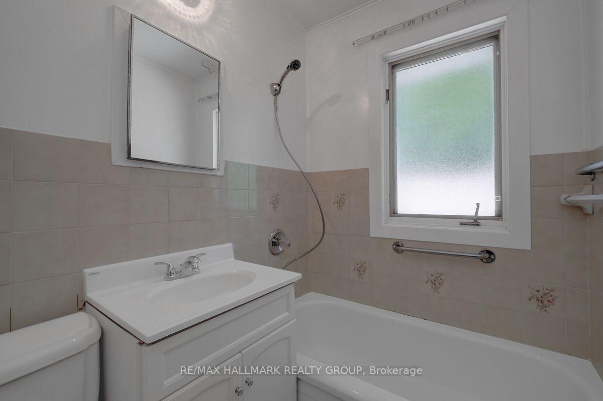 Photo 19 of 212 Anna Avenue, Ottawa, Carlington — HOMEH
