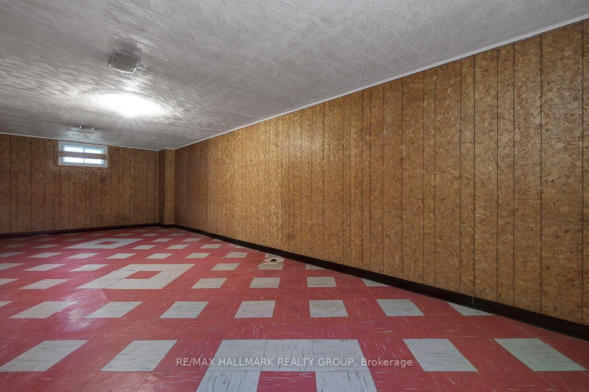 Photo 22 of 212 Anna Avenue, Ottawa, Carlington — HOMEH