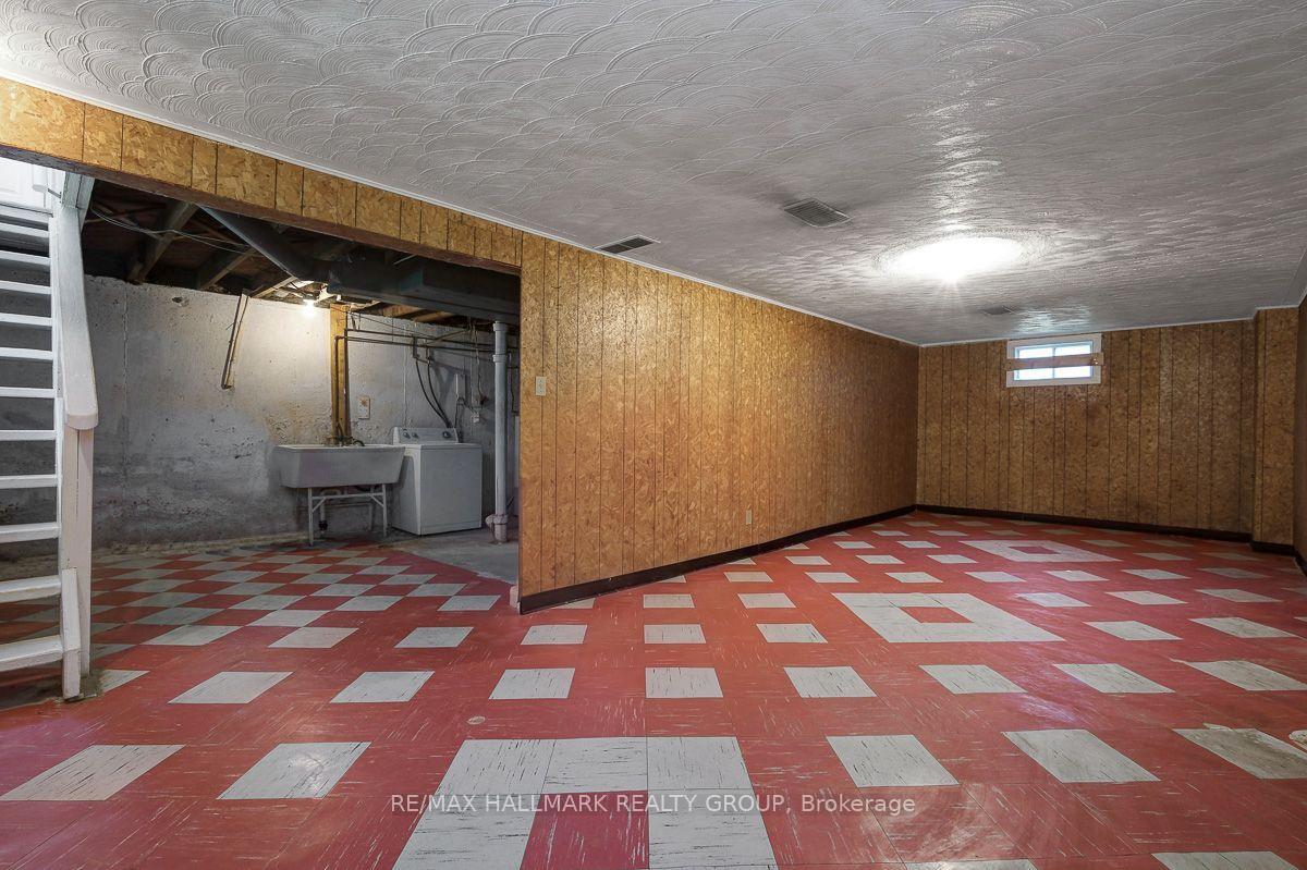 Photo 23 of 212 Anna Avenue, Ottawa, Carlington — HOMEH