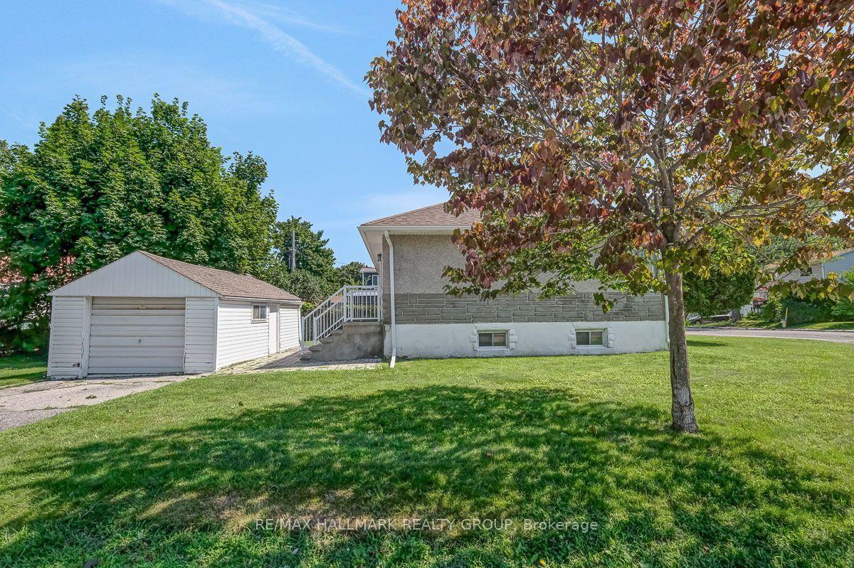 Photo 26 of 212 Anna Avenue, Ottawa, Carlington — HOMEH