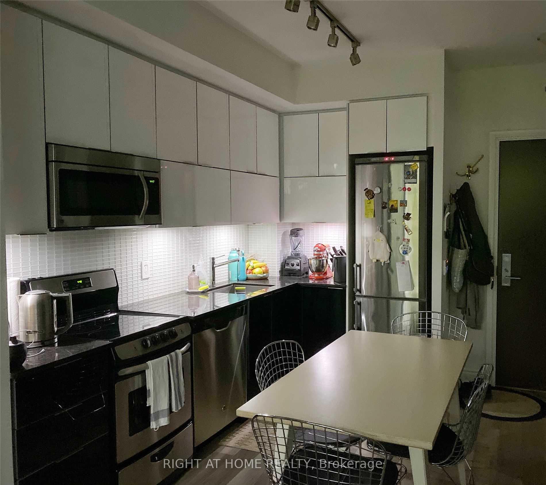 Photo 6 of Unit 101, 80 Marine Parade Drive, Etobicoke, Mimico — HOMEH