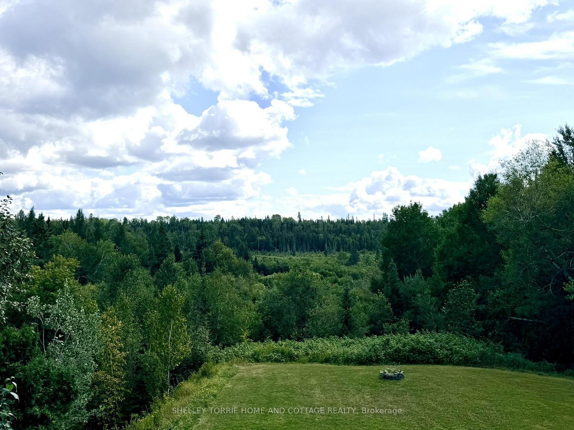 Photo 3 of 59 Donbrock Drive, Kenora, Donkirk Heights — HOMEH