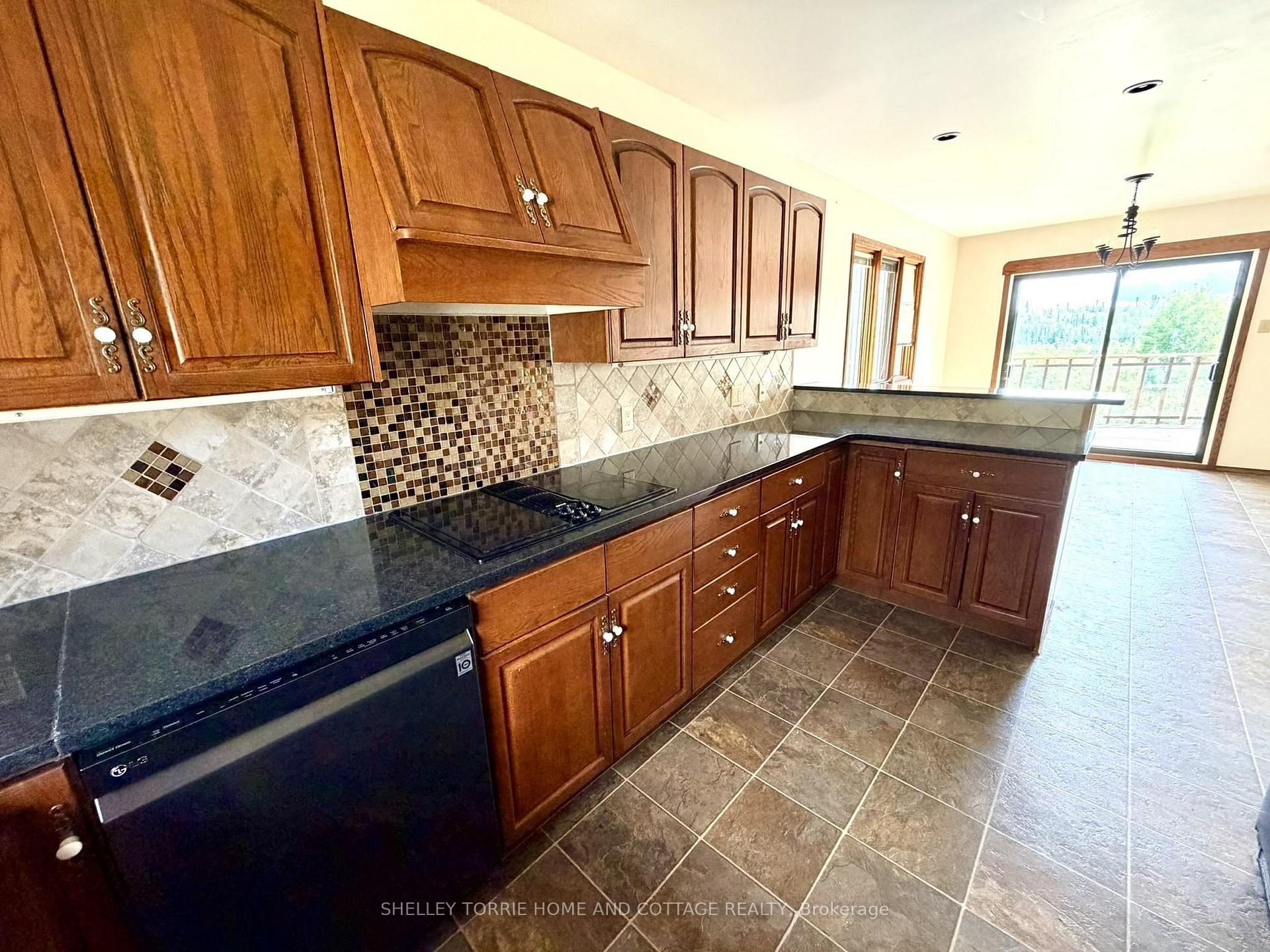 Photo 7 of 59 Donbrock Drive, Kenora, Donkirk Heights — HOMEH