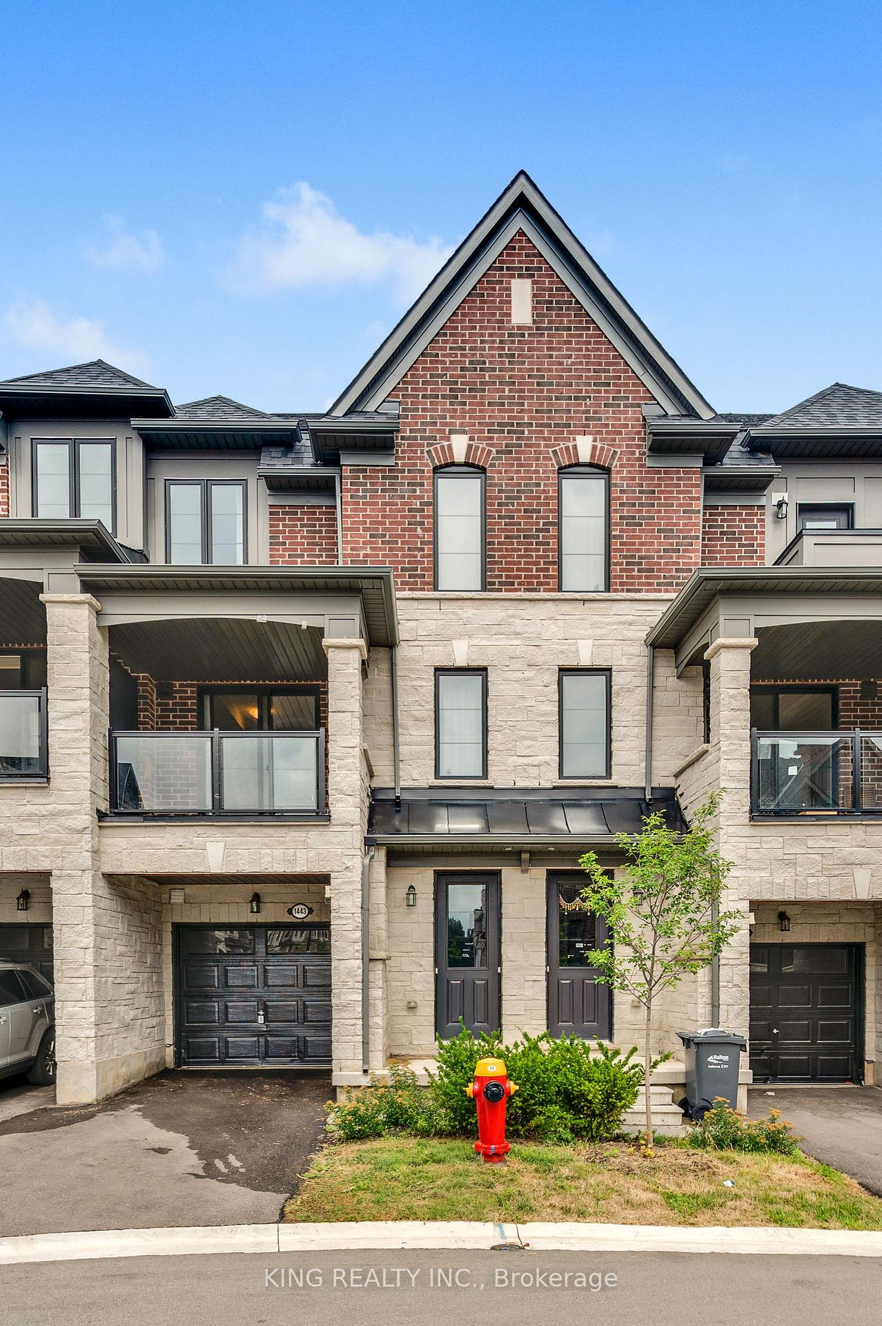 Photo 5 of 1443 National Common, Burlington, Tyandaga — HOMEH