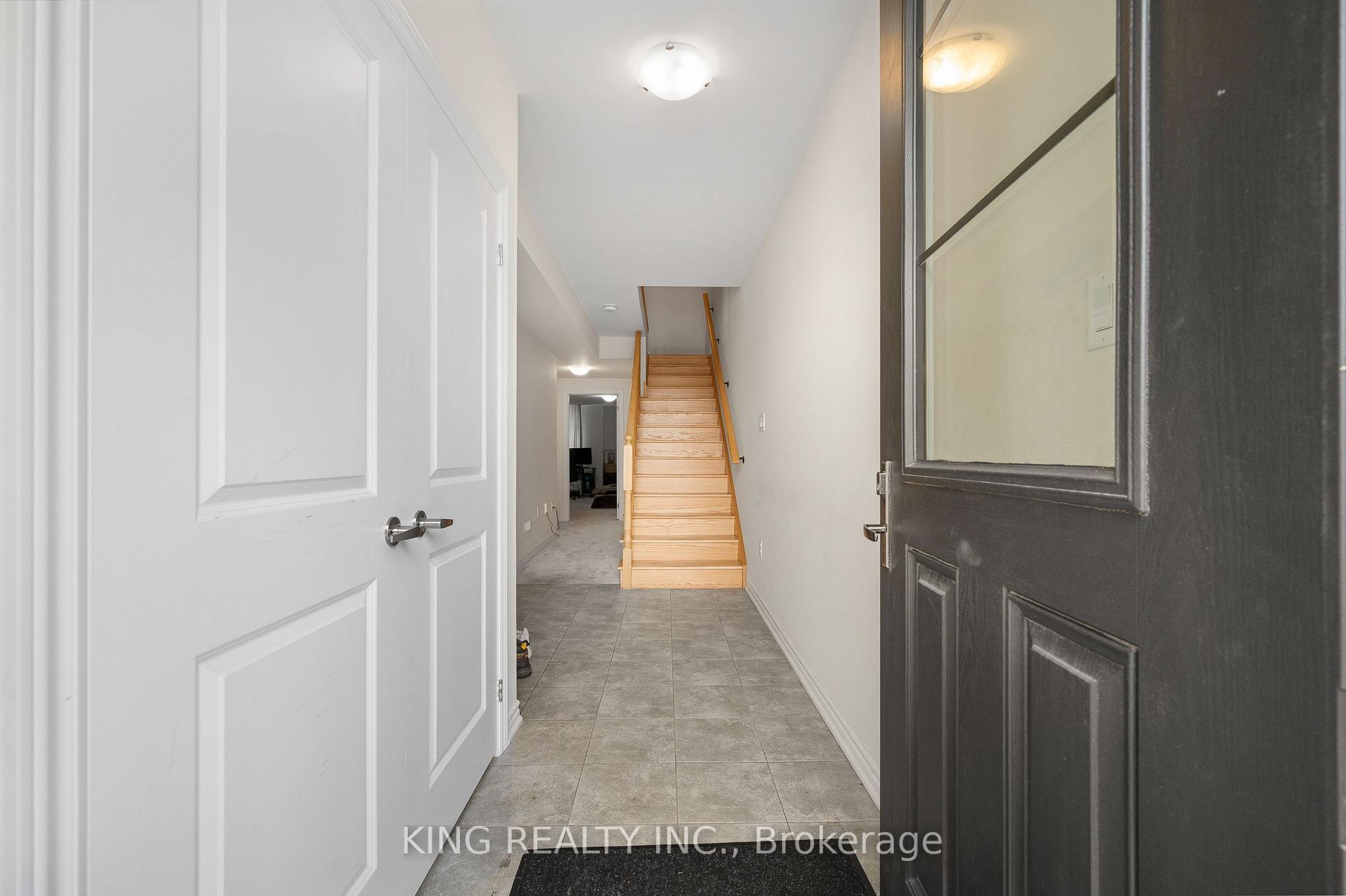 Photo 7 of 1443 National Common, Burlington, Tyandaga — HOMEH