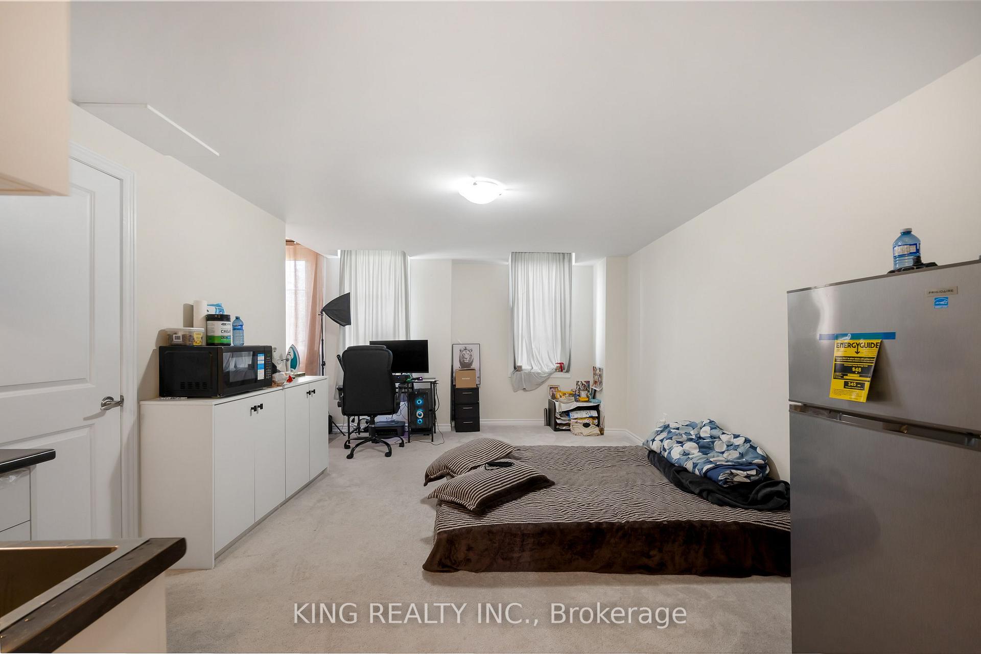 Photo 10 of 1443 National Common, Burlington, Tyandaga — HOMEH
