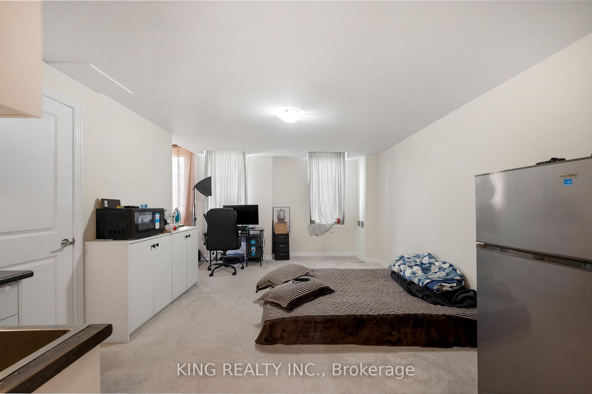 Photo 11 of 1443 National Common, Burlington, Tyandaga — HOMEH