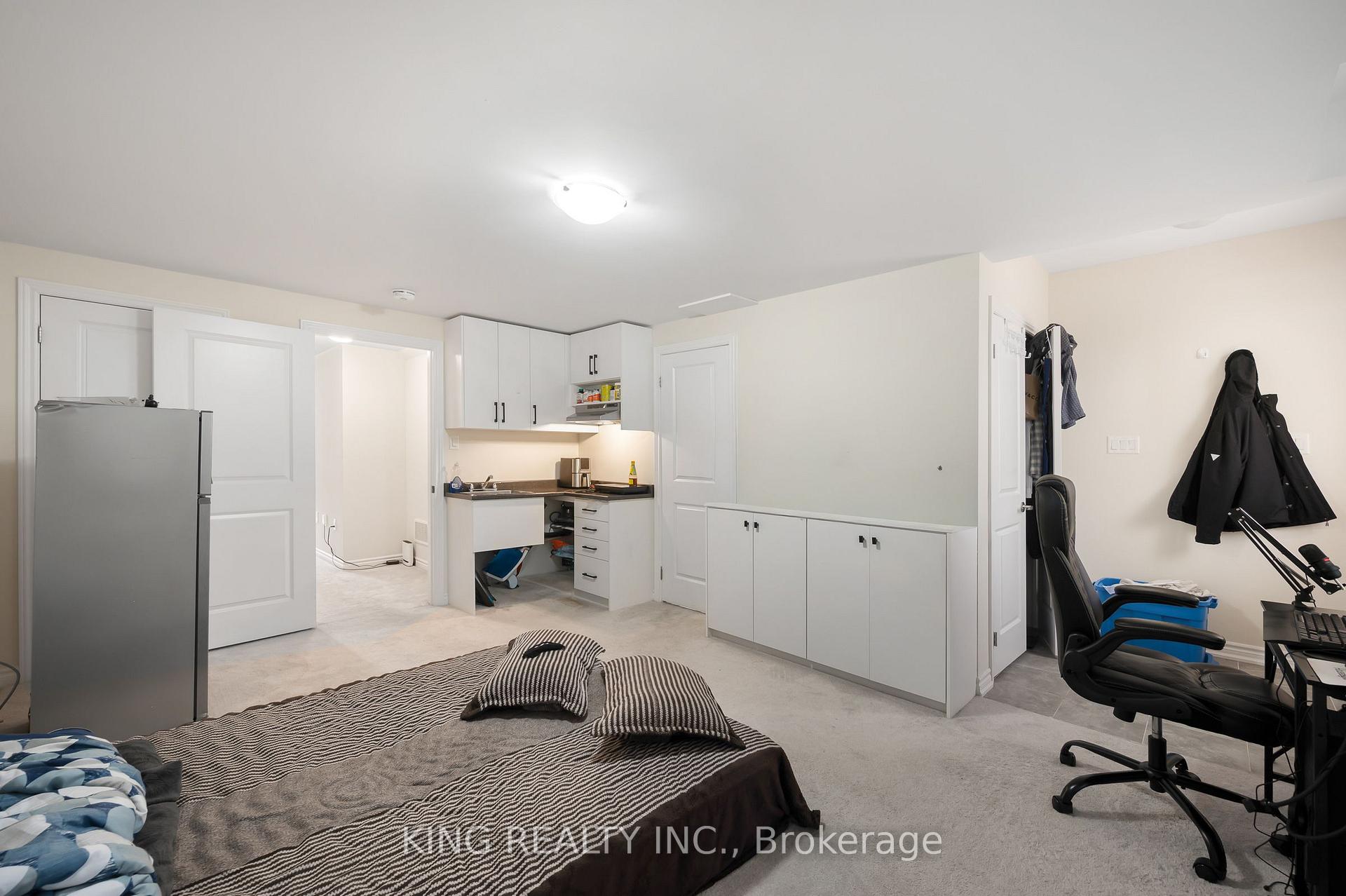 Photo 13 of 1443 National Common, Burlington, Tyandaga — HOMEH