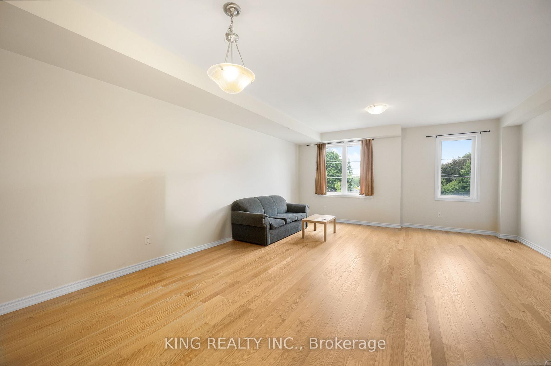 Photo 19 of 1443 National Common, Burlington, Tyandaga — HOMEH