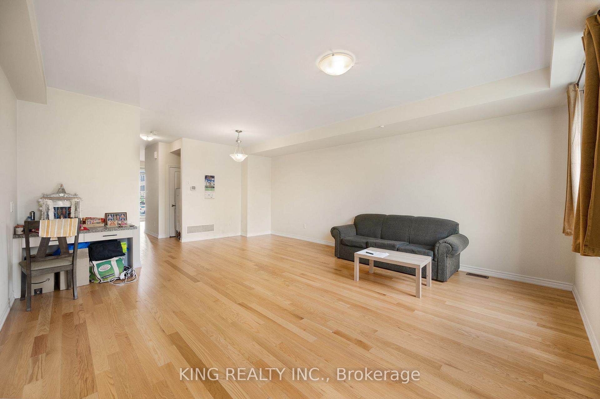Photo 20 of 1443 National Common, Burlington, Tyandaga — HOMEH