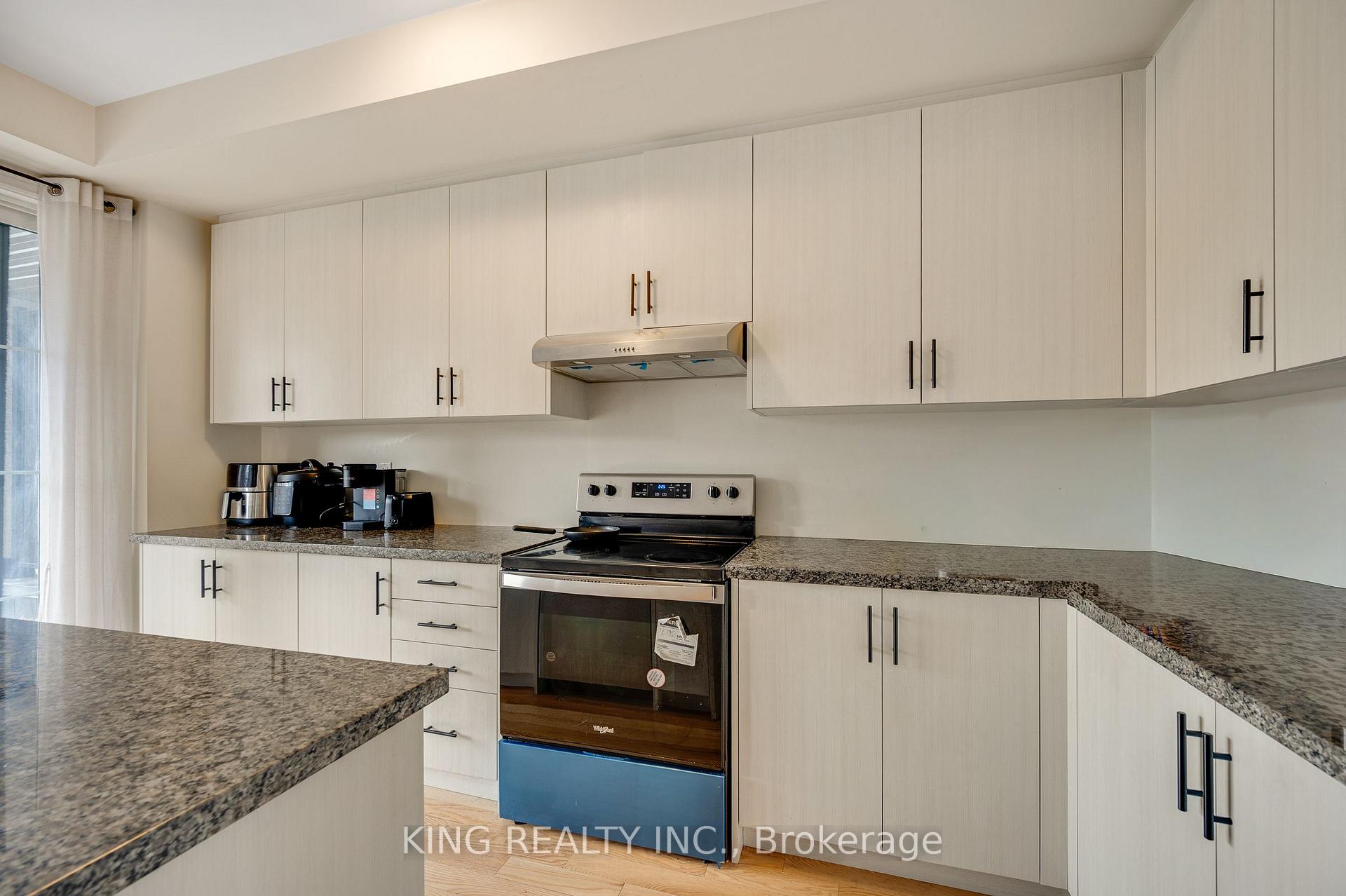 Photo 25 of 1443 National Common, Burlington, Tyandaga — HOMEH