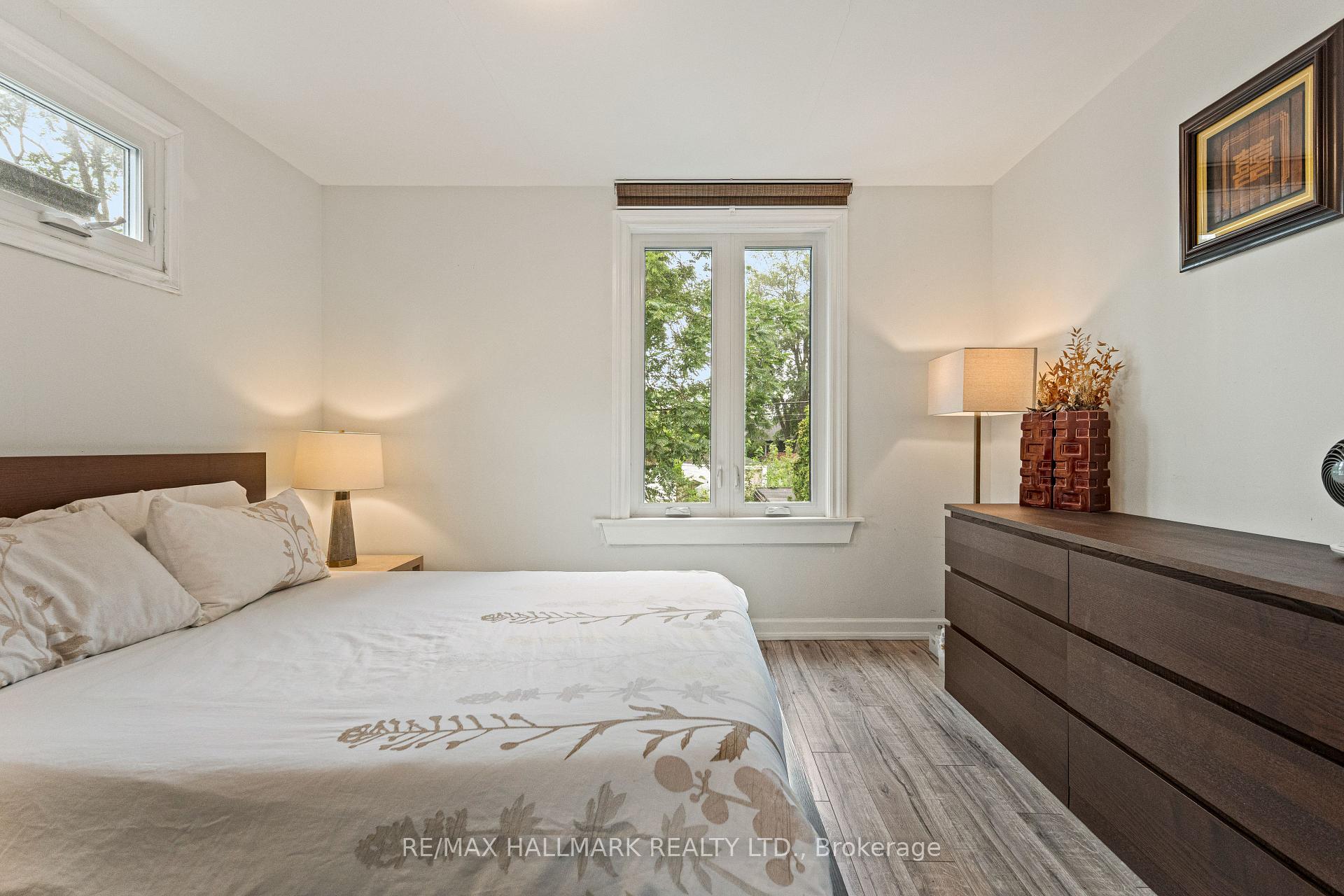Photo 23 of 324 Kenilworth Avenue, Toronto, The Beaches — HOMEH