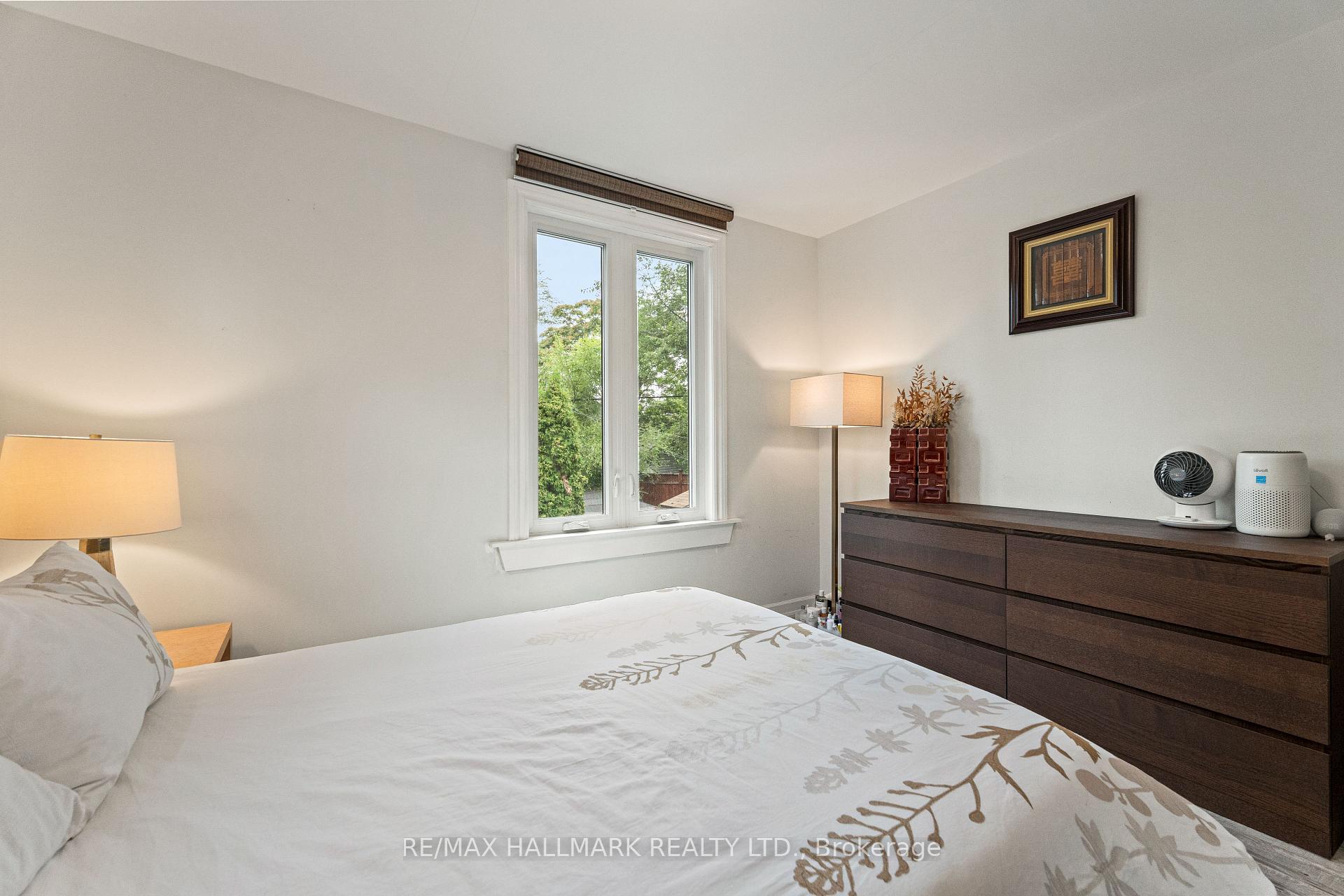 Photo 24 of 324 Kenilworth Avenue, Toronto, The Beaches — HOMEH