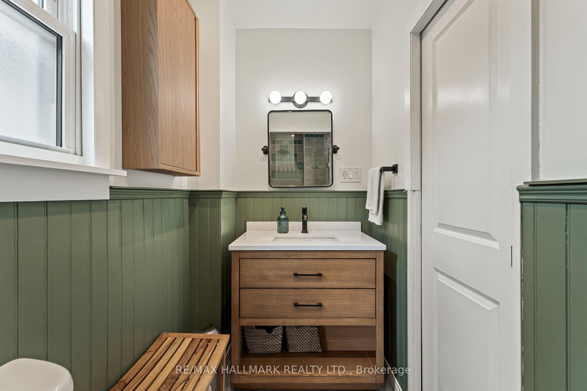 Photo 26 of 324 Kenilworth Avenue, Toronto, The Beaches — HOMEH