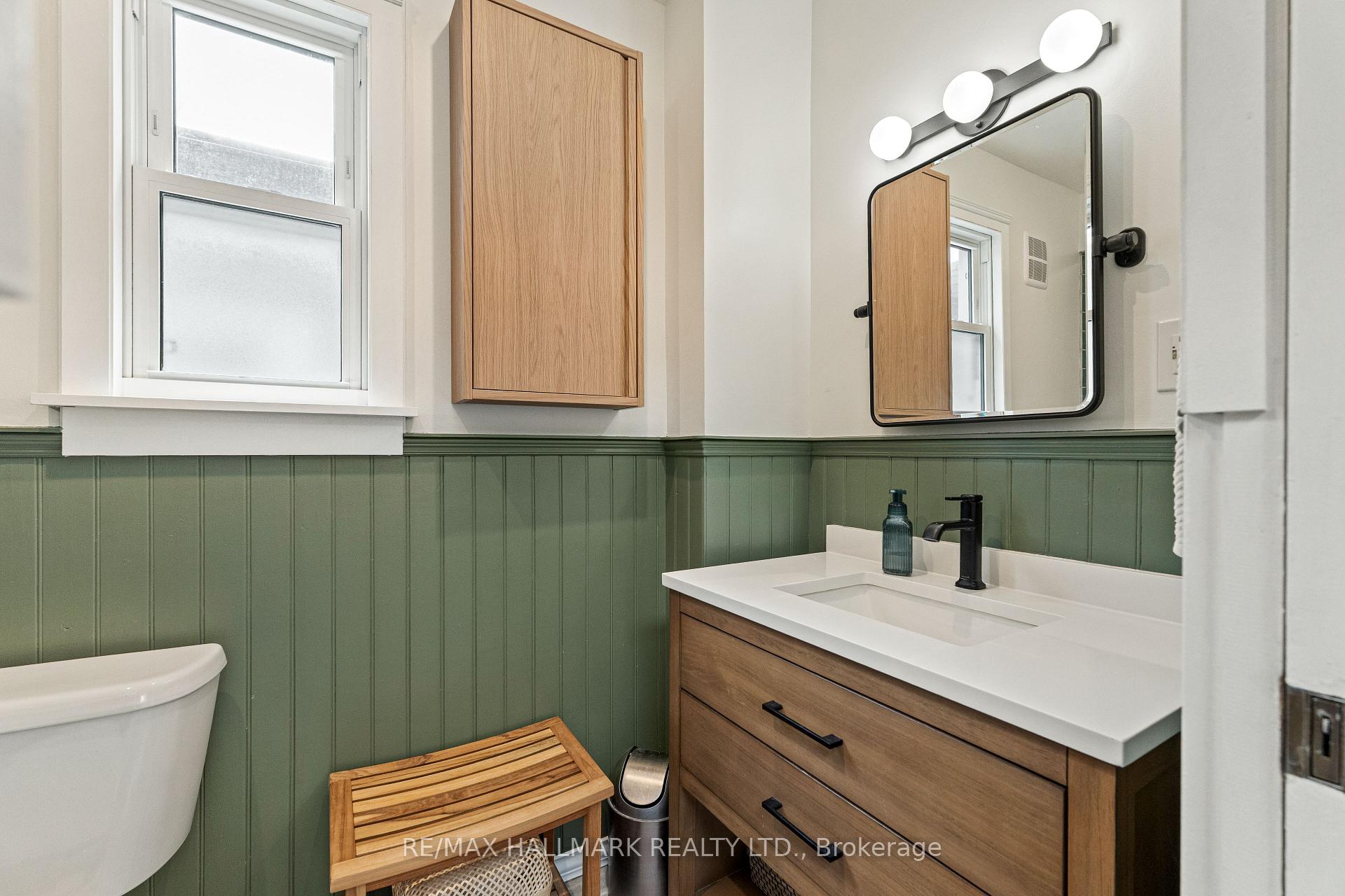Photo 27 of 324 Kenilworth Avenue, Toronto, The Beaches — HOMEH