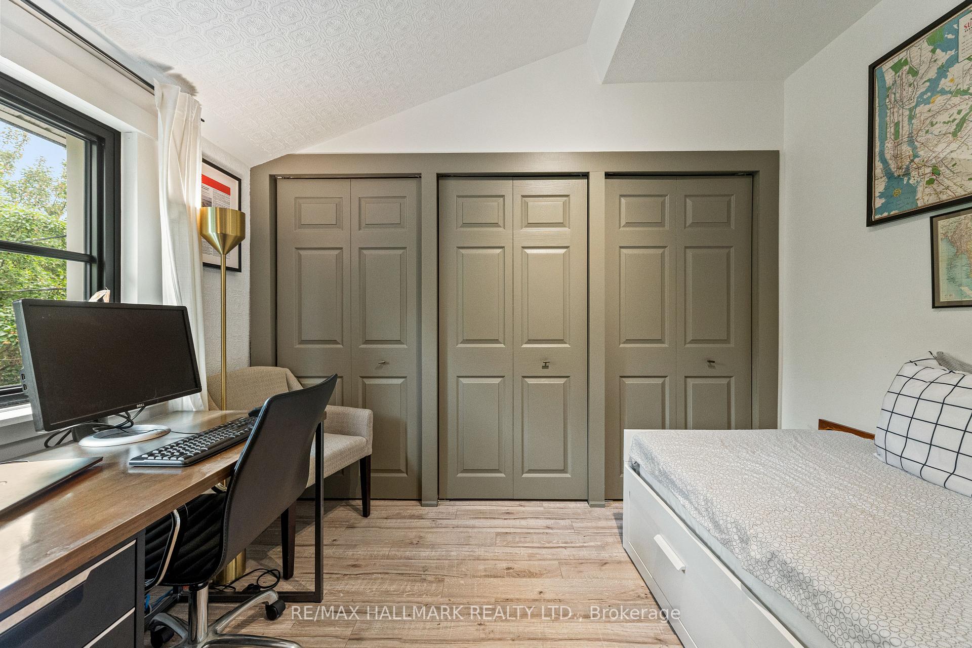 Photo 32 of 324 Kenilworth Avenue, Toronto, The Beaches — HOMEH
