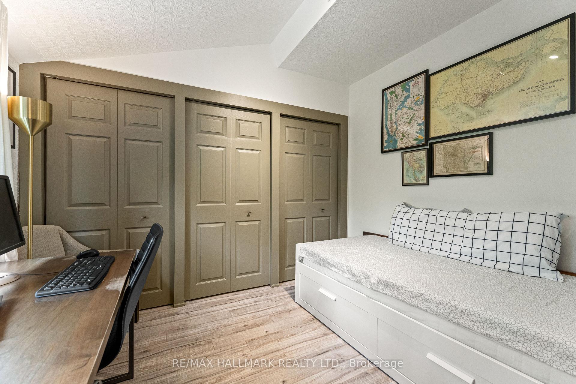 Photo 33 of 324 Kenilworth Avenue, Toronto, The Beaches — HOMEH