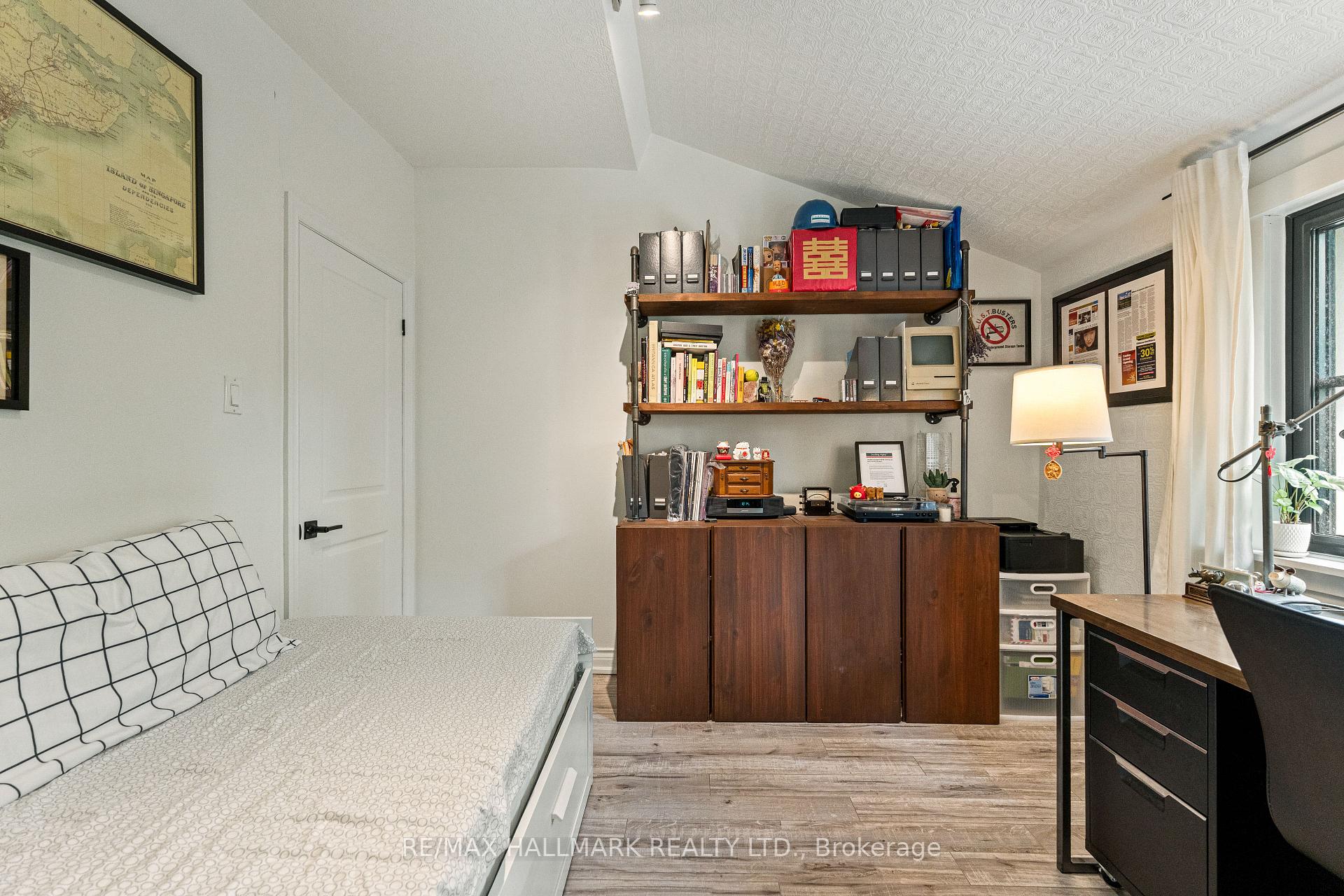 Photo 35 of 324 Kenilworth Avenue, Toronto, The Beaches — HOMEH