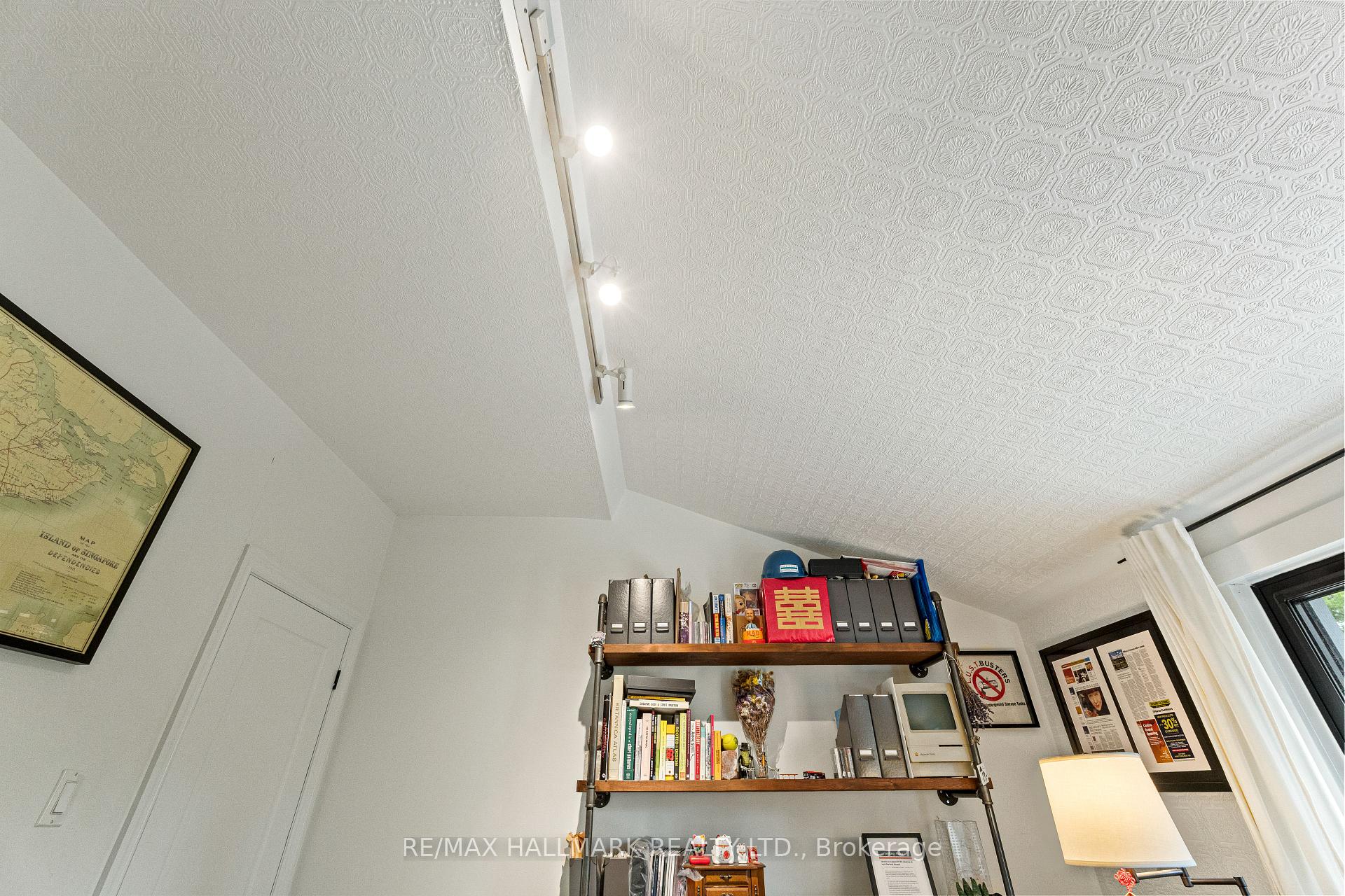 Photo 36 of 324 Kenilworth Avenue, Toronto, The Beaches — HOMEH