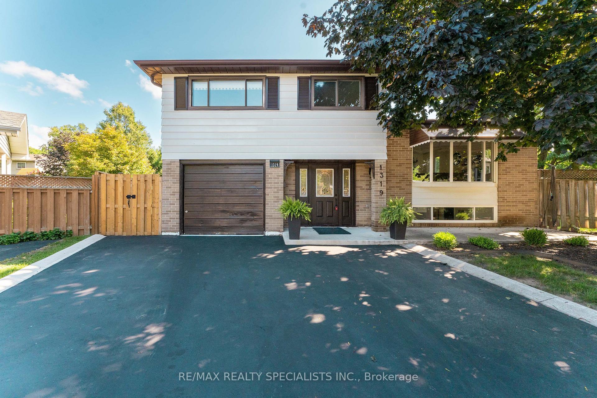 Front of 1319 Sherwood Court
